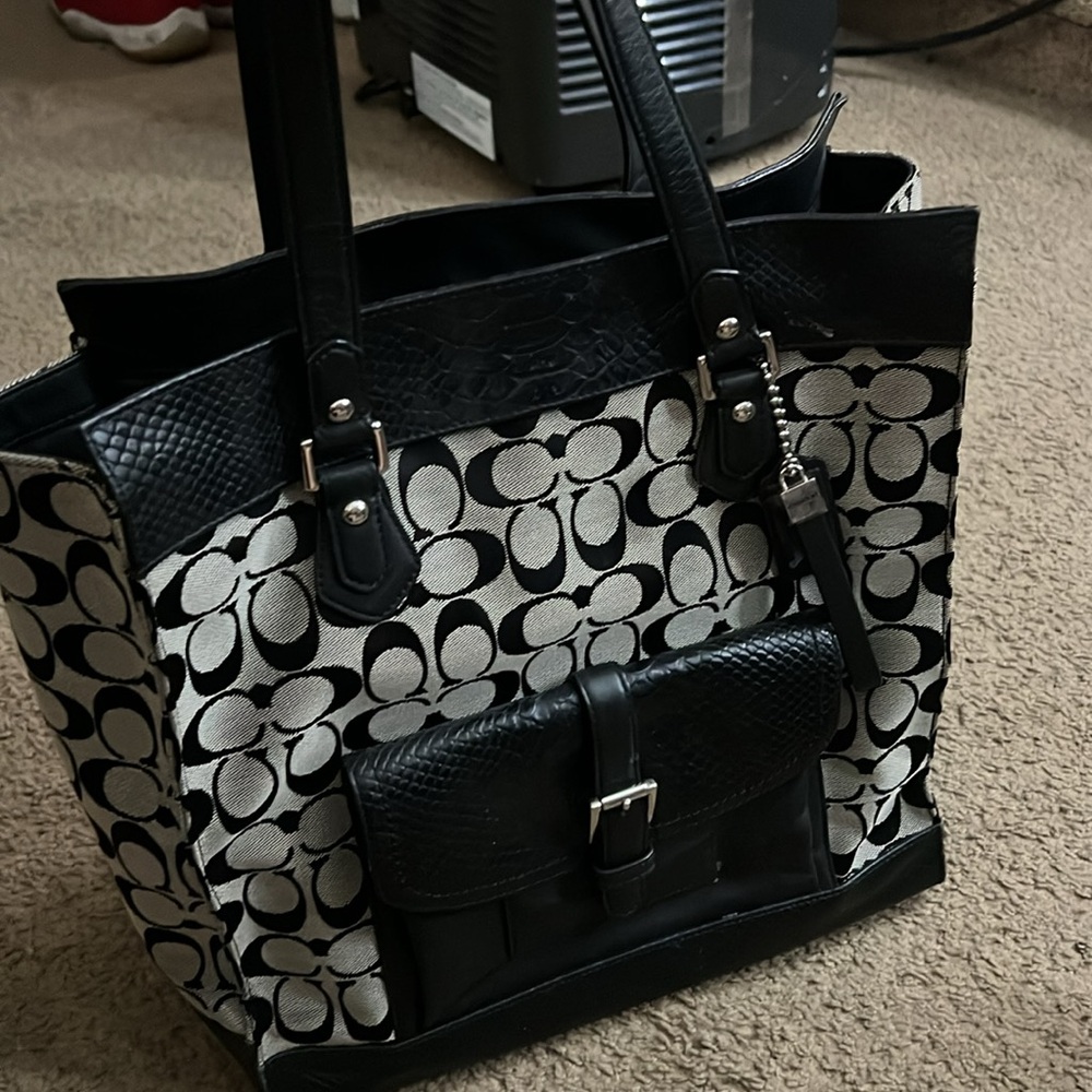COACH Tote Bag - Picture 2 of 5